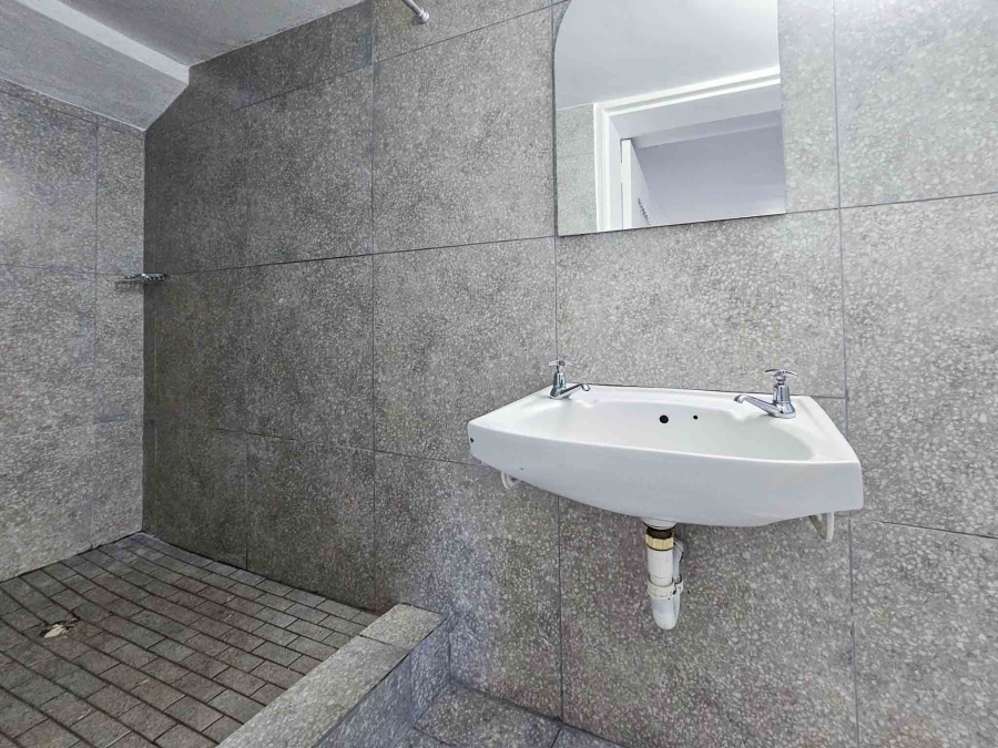 1 Bedroom Property for Sale in Camps Bay Western Cape